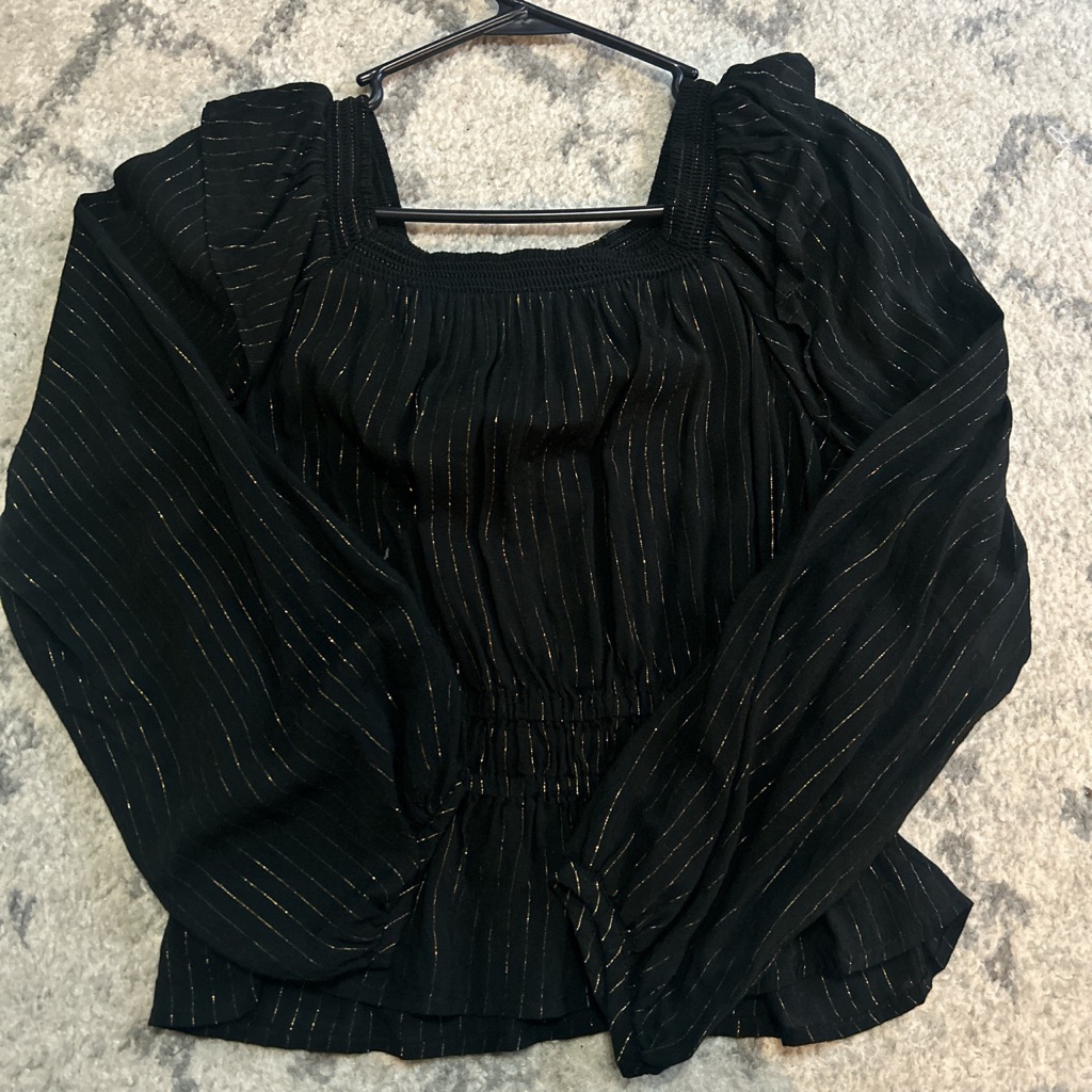 Brand New Long Sleeve Top Universal Threads